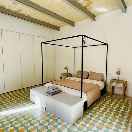 Deluxe One Bedroom Apartment 10 Meters From Valletta Center Kültér fotó