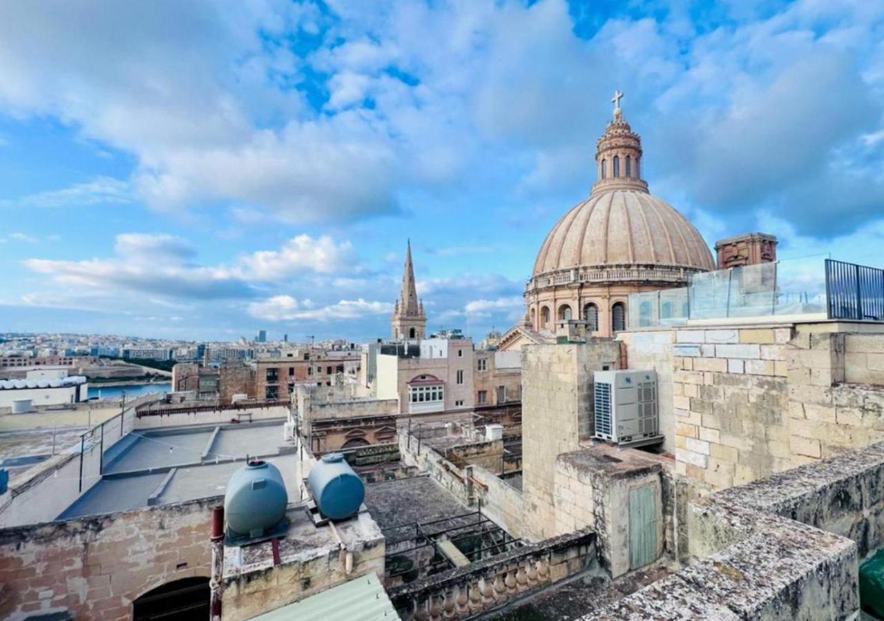 Deluxe One Bedroom Apartment 10 Meters From Valletta Center Kültér fotó