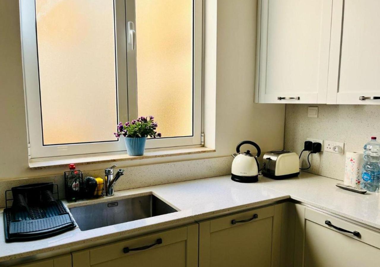 Deluxe One Bedroom Apartment 10 Meters From Valletta Center Kültér fotó